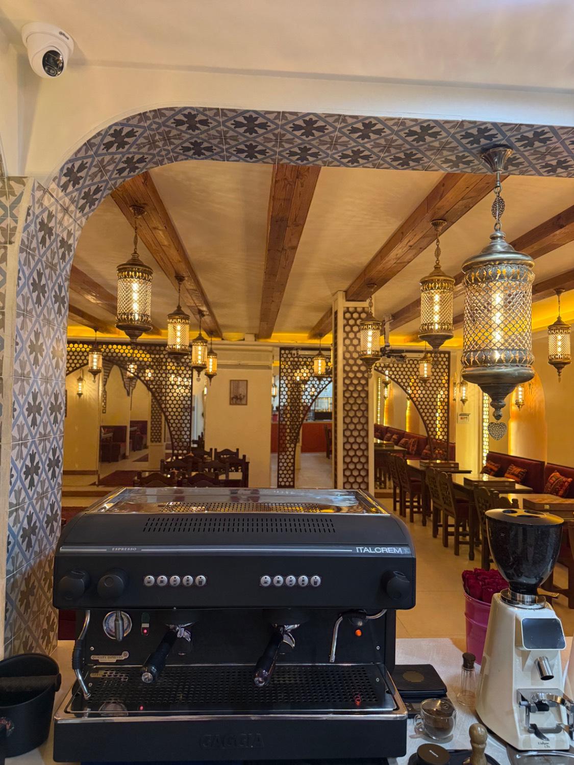 عکس کافه عربی لیالی