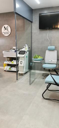 عکس مرکز لیزر ممسنی