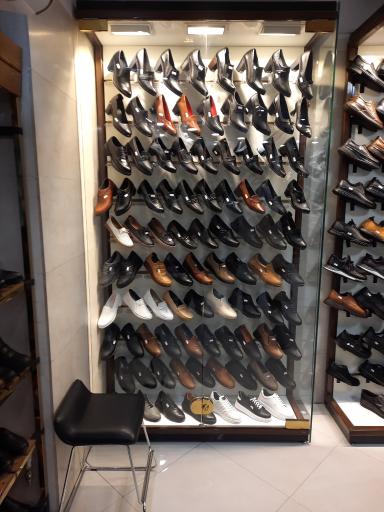 عکس کفش طباطبایی