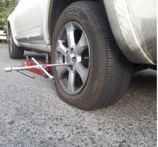 عکس پنچرگیری و بالانس چرخ مشهدی 