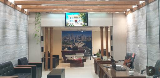 عکس مشاور املاک معراج