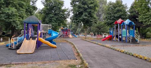 عکس پارک دهکده طلایی