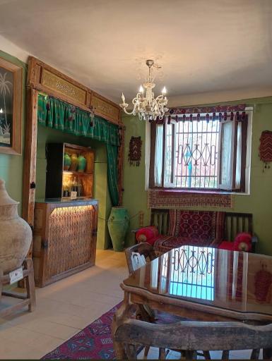 عکس عمارت قربا