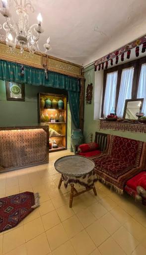 عکس عمارت قربا