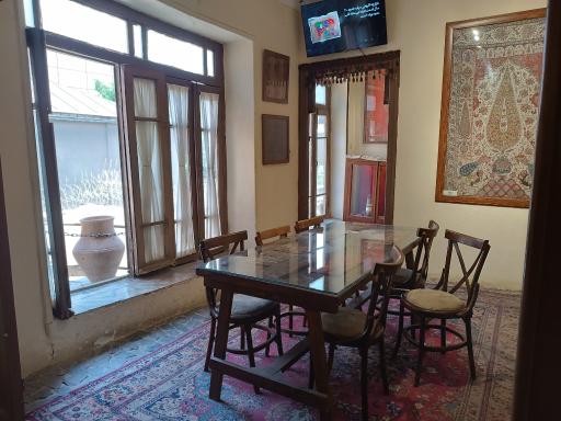 عکس عمارت قربا