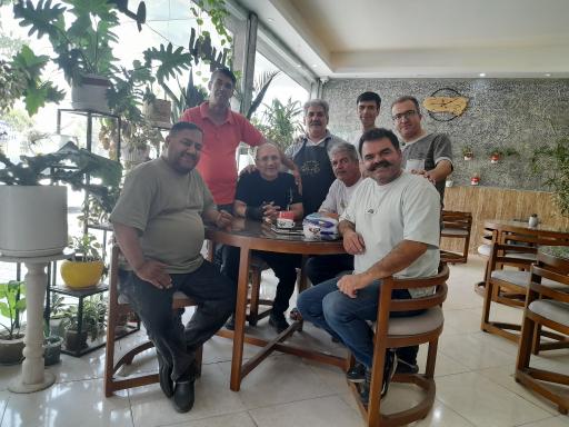 عکس کافه تریا گل