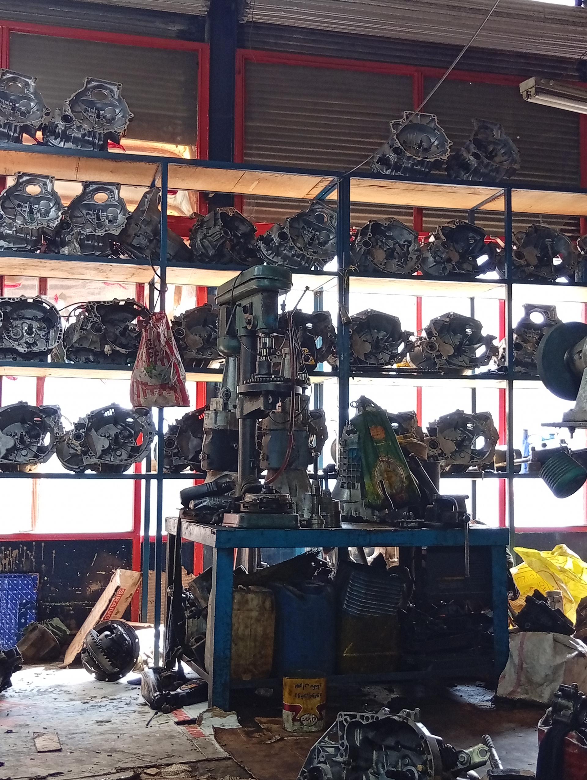 عکس تعمیرات گیربوکس عباس بابای 