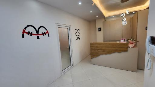 دکتر علی عاجلی متخصص ارتودنسی