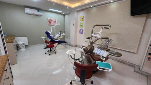 دکتر علی عاجلی متخصص ارتودنسی