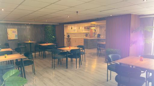 عکس هتل همسایه