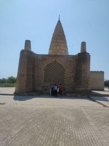 عکس آرامگاه یعقوب لیث صفاری