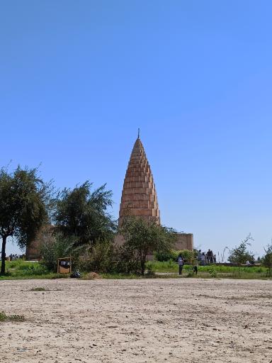 عکس آرامگاه یعقوب لیث صفاری