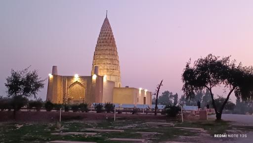 عکس آرامگاه یعقوب لیث صفاری