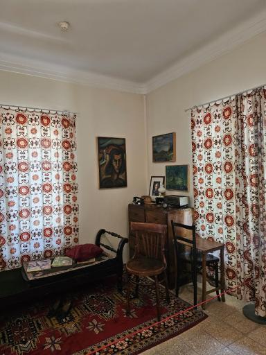 عکس خانه موزه سیمین و جلال