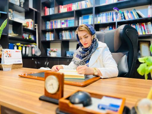 عکس دفتر وکالت سولماز ناصری