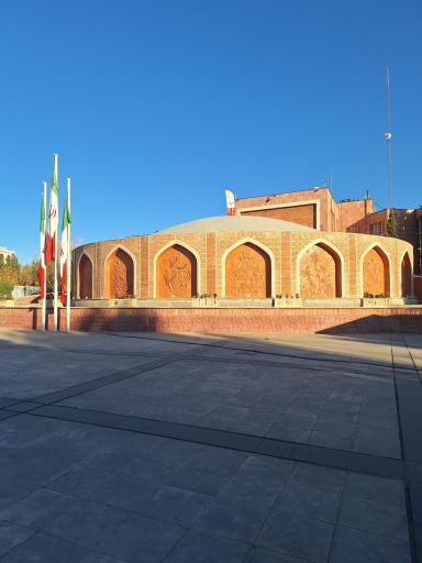 مجموعه رفاهی میلاد