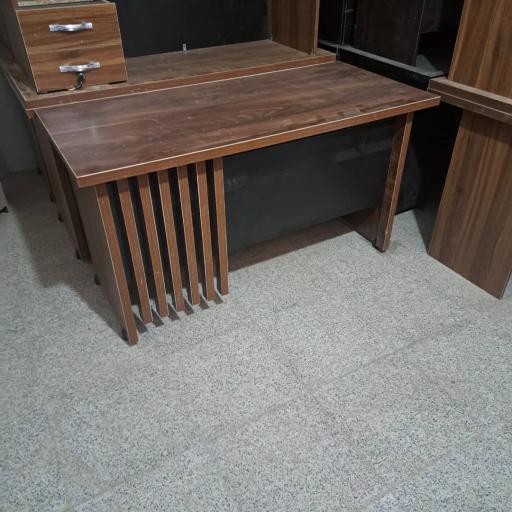 تولیدی میز و مبلمان اداری مهدوی