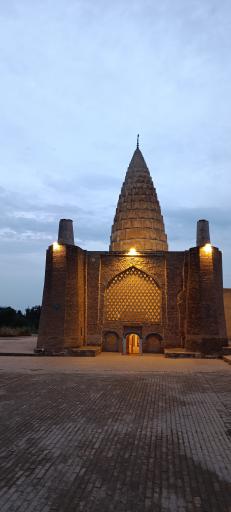 عکس آرامگاه یعقوب لیث صفاری