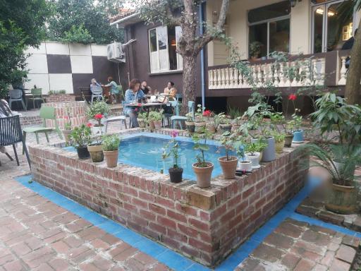 عکس مهمان خانه و کافه دیمه