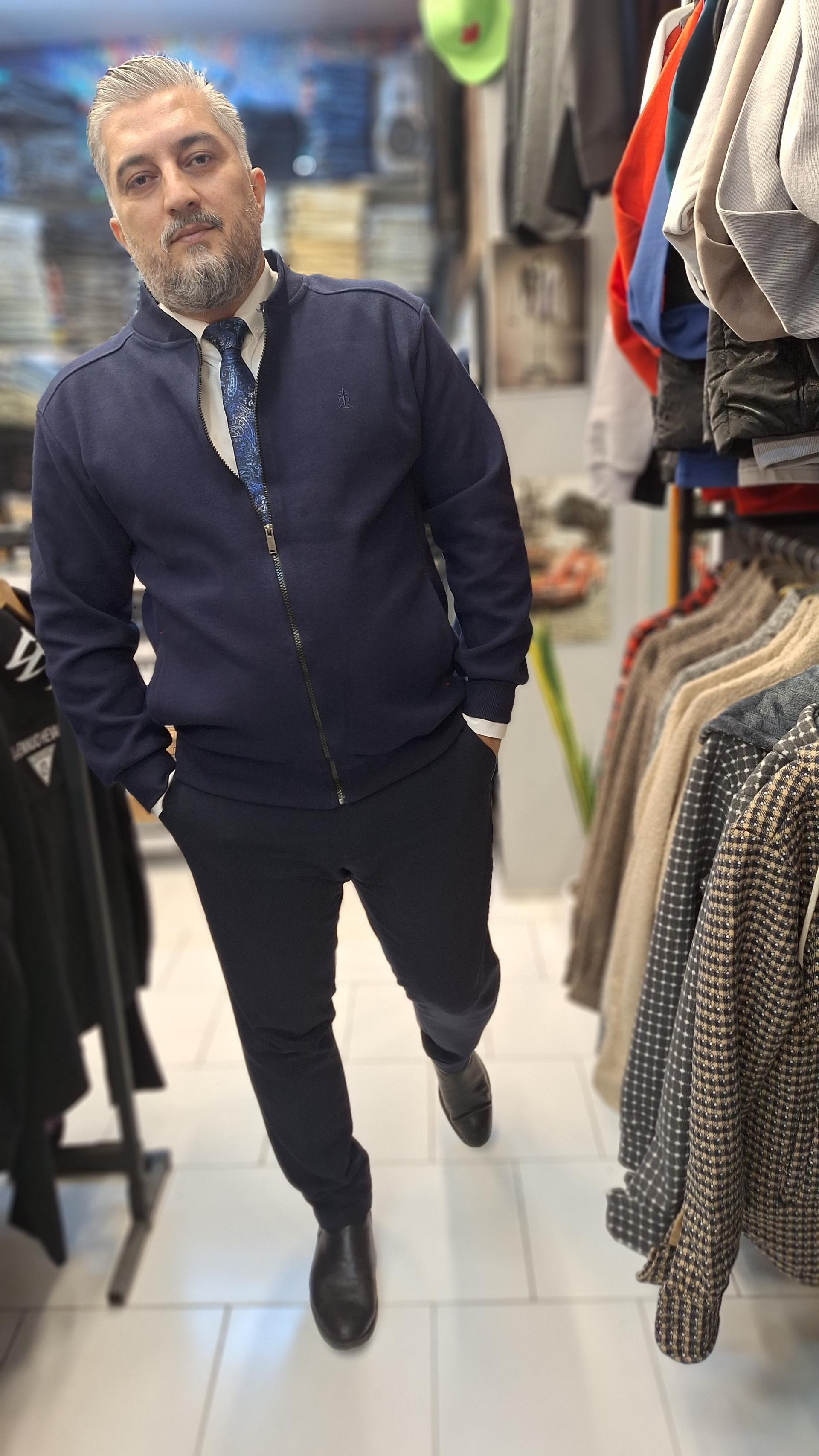 عکس فروشگاه پوشاک آقای خاص