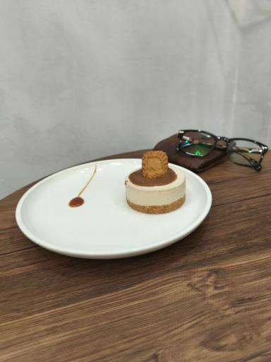 عکس کافه اسکوبار