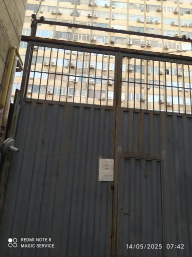 عکس پارکینگ ساختمان آلومینیوم