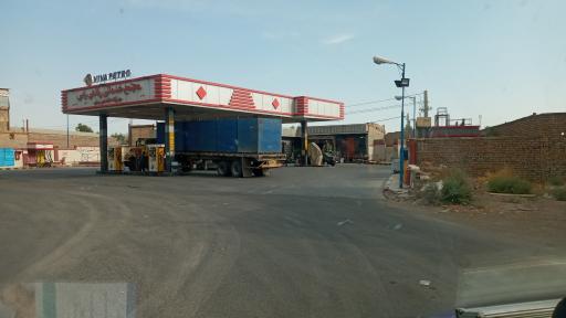 عکس پمپ بنزین دامشهر