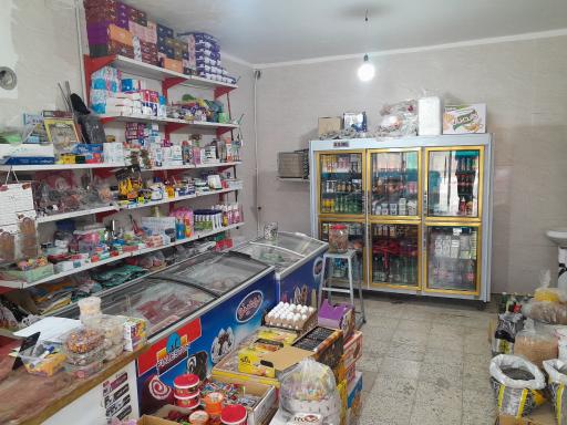 عکس سوپر مارکت خورزان