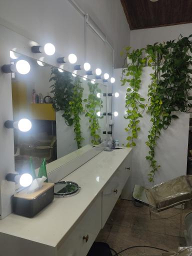عکس سالن زیبایی زهره جلاب