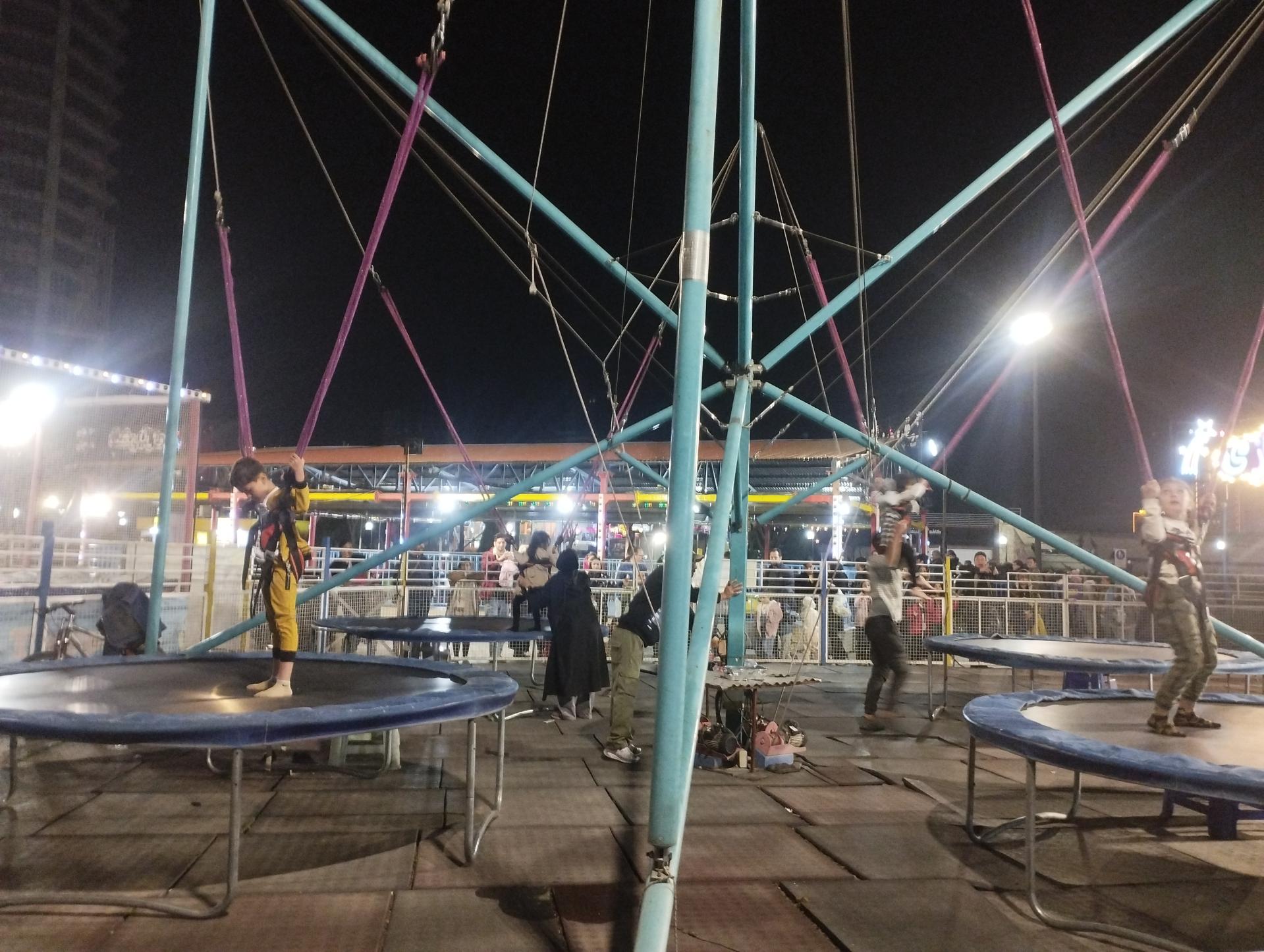 عکس ترامپولین کودک