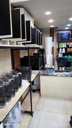 عکس فروشگاه لپتاپ و کامپیوتر لاگین