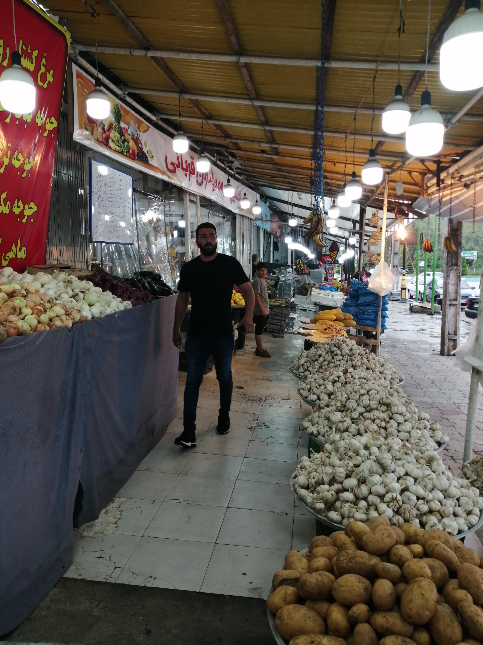 عکس بازارچه سنتی برادران قربانی 