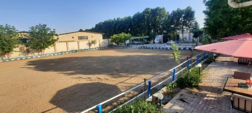 عکس مجموعه تفریحی و سوارکاری قوام