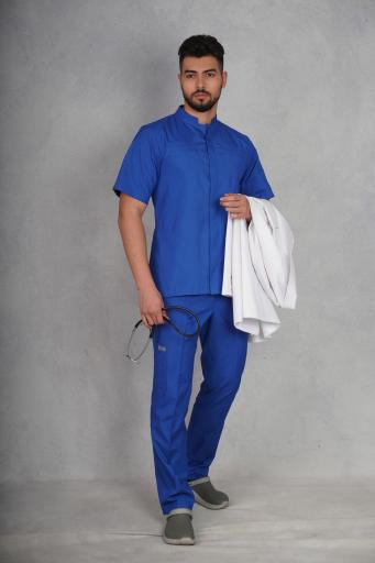 عکس روپوش پزشکی دکتر ژوان