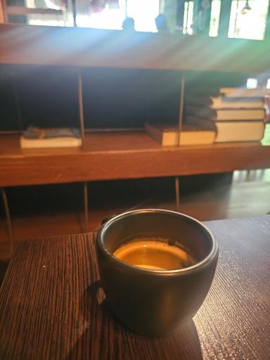 عکس کافه آن