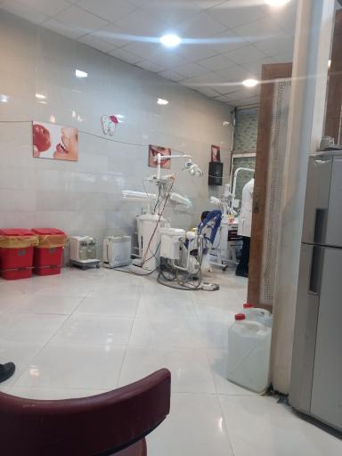 عکس دندانپزشک قادري