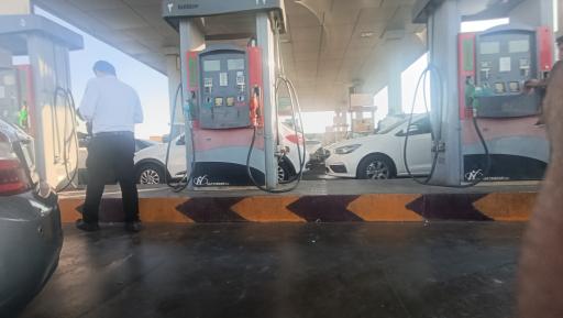 عکس جایگاه سوخت نمونه هشتگرد (بنزین)