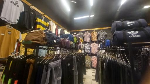 پوشاک شاهپوش