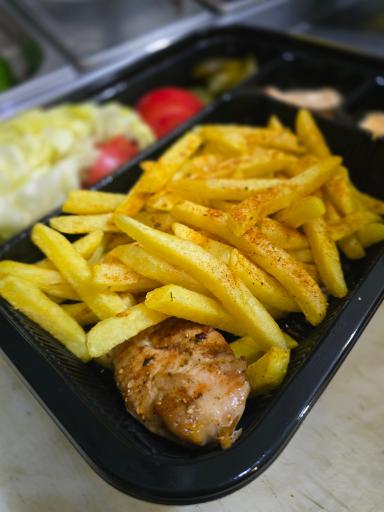 عکس ماکس‌ برگر