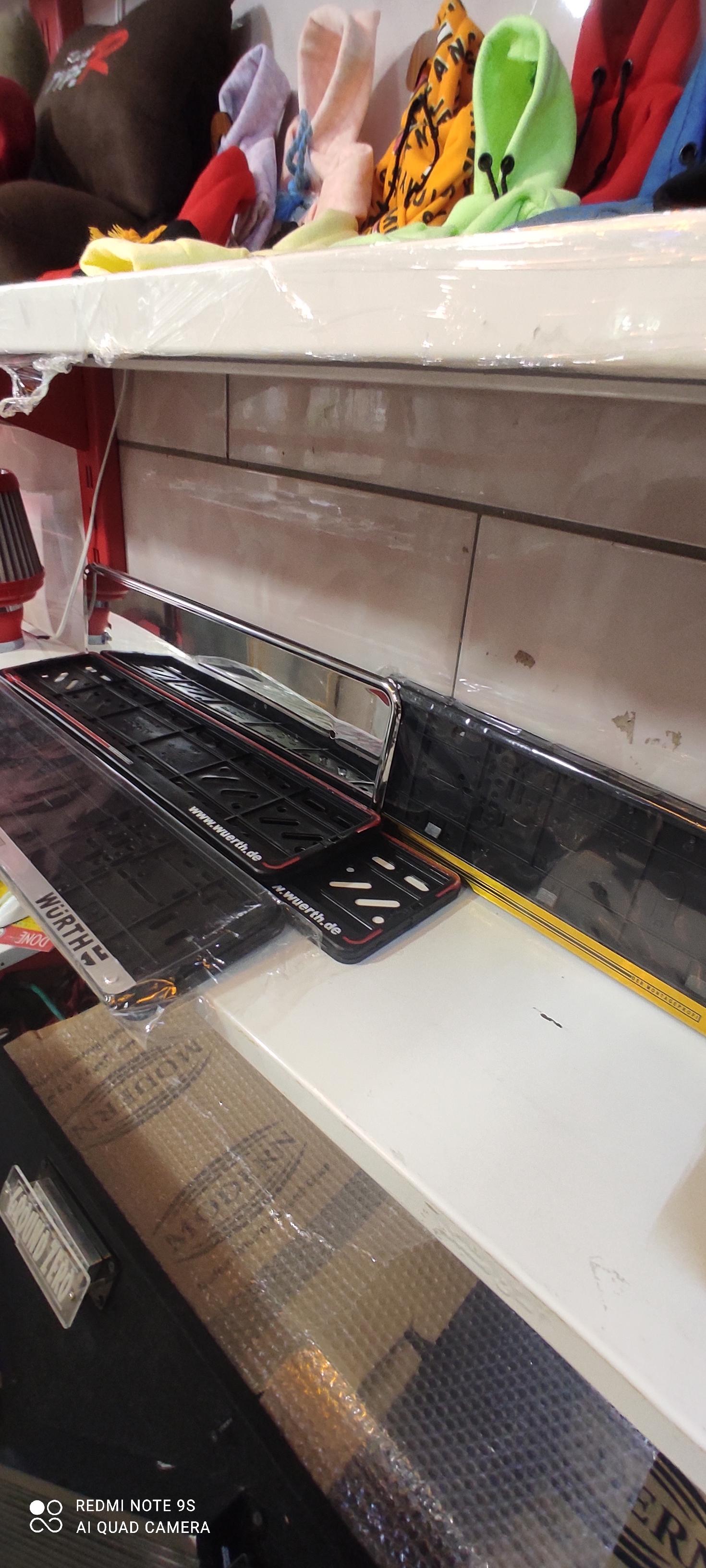 عکس لوکس اسپرتی DARK