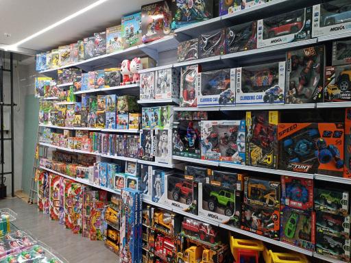 فروشگاه اسباب بازی دنیای کودک 