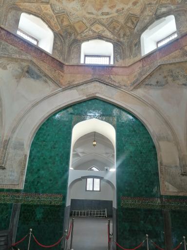 عکس مسجد هفتاد و دو تن