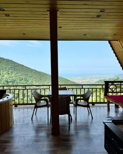 عکس اقامتگاه چوبی یاقوت