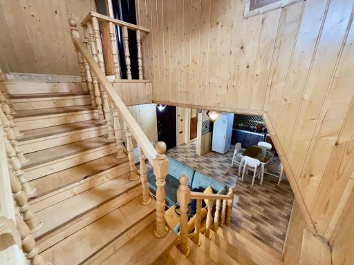 عکس اقامتگاه چوبی یاقوت