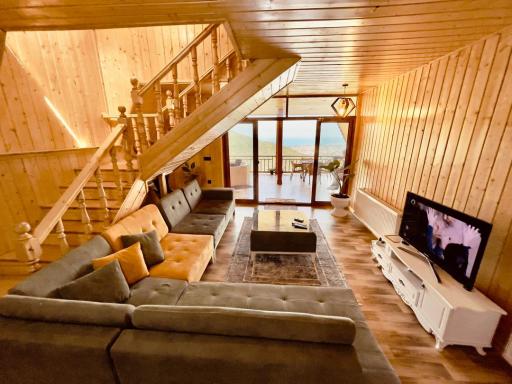 عکس اقامتگاه چوبی یاقوت