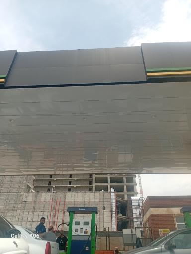 عکس پمپ بنزین