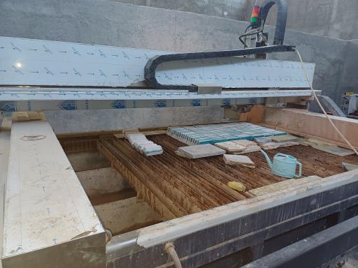 عکس کارخانه کاشی سنتی گوهرشاد