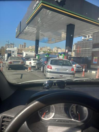 عکس پمپ بنزین