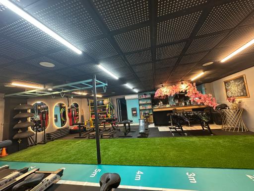 عکس باشگاه بدنسازی فرشاد