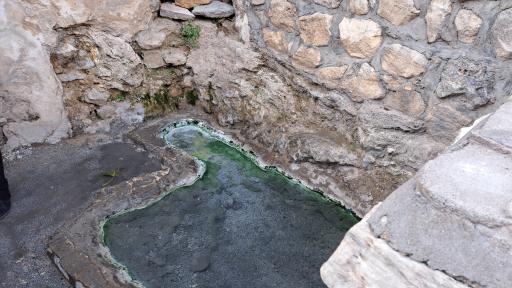 عکس چشمه آب معدنی آب اسک